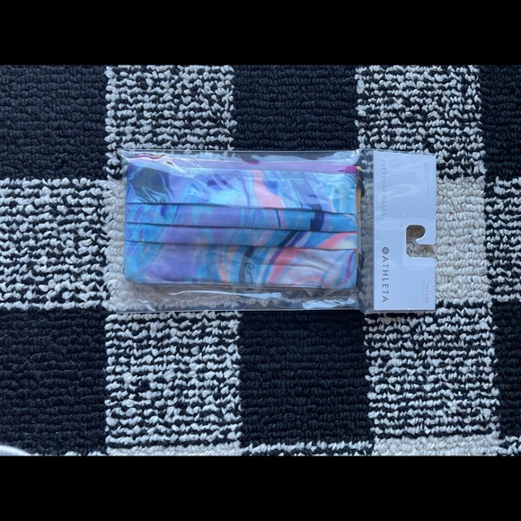 NWT Athleta Everyday Reusable Face Masks 5 Masks - Picture 2 of 3